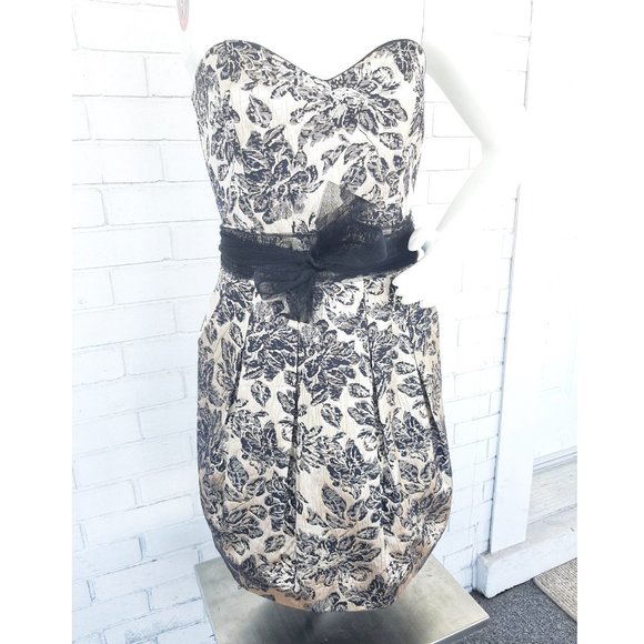 Floral Dress in White Gold - Picture 7 of 11